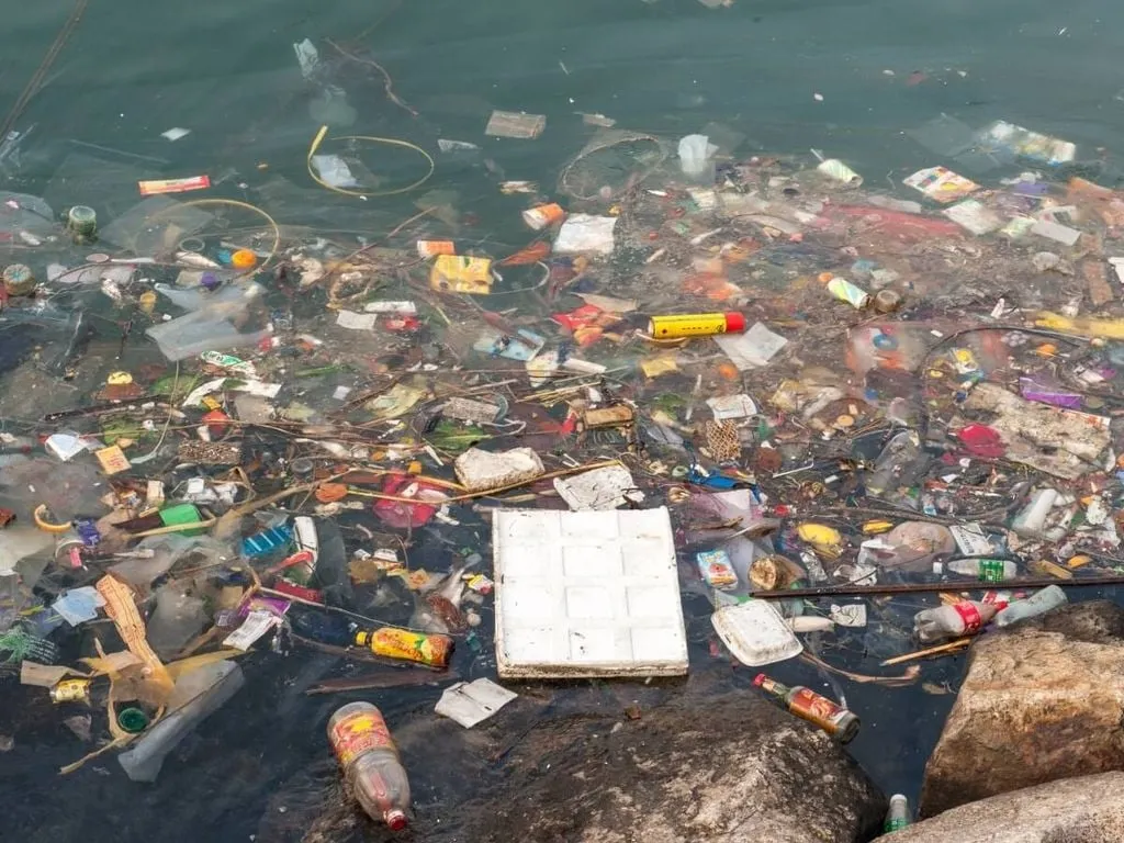  Mức xử phạt vi phạm hành chính trong lĩnh vực môi trường năm 2026: Những thay đổi doanh nghiệp cần lưu ý