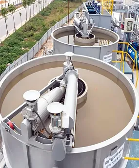 BỒN TUYỂN NỔI DAF